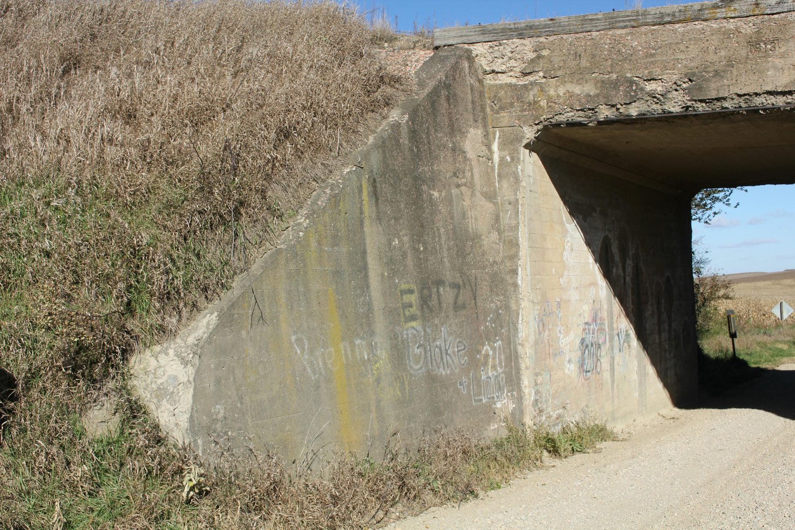 Southwest wing wall